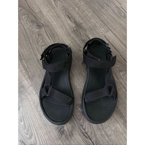 Teva Hurricane Xlt2 Women’s size 8 Sandals Black Water Sports Hiking Trail Vegan - Picture 1 of 5